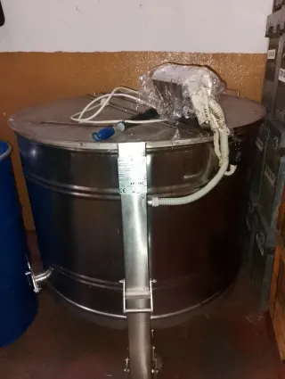 Colmenas y material apicultura