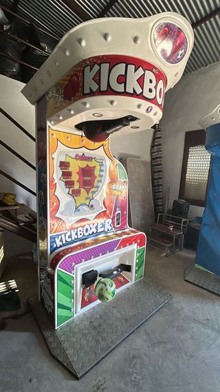 Máquina recreativa Kickboxer (Puching)