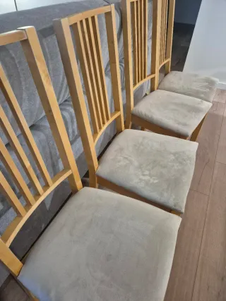 Mesa comedor madera con 4 sillas Ikea extensible