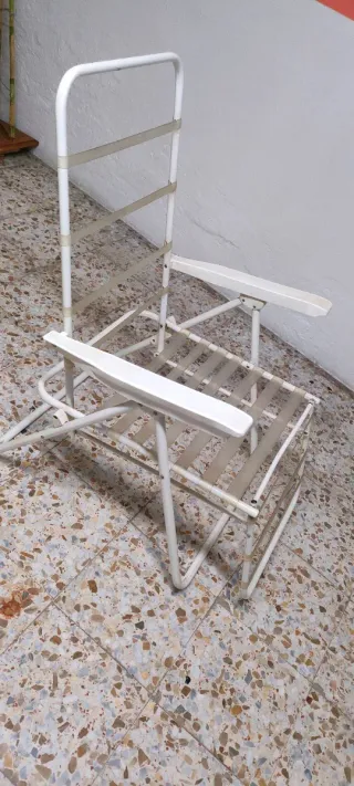 Tumbona reclinable con cojín