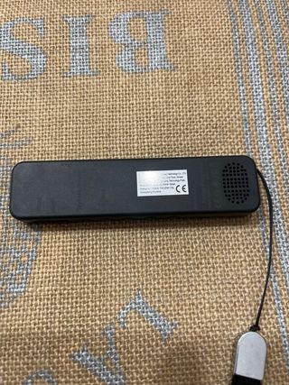 Grabadora de voz digital negra