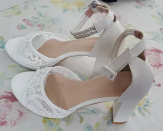 Tacones de novia