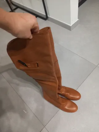 Stivali alti marrone