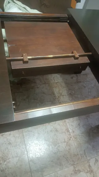 Mesa de comedor extensible de madera