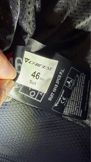 Mono Dainese Mujer Negro/Blanco/Rosa muy cuidado