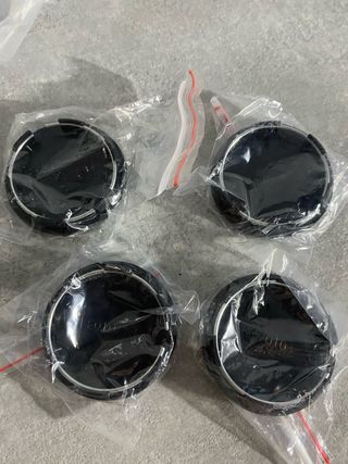 4 Tapabujes de Rueda 50mm Negras