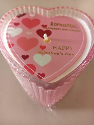 Candela profumata a forma di cuore