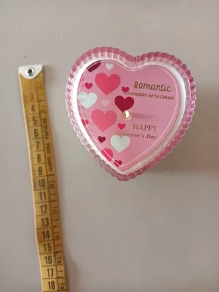 Candela profumata a forma di cuore