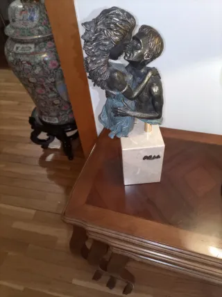 Conjunto Decoración: Lámpara , Escultura y mesitas