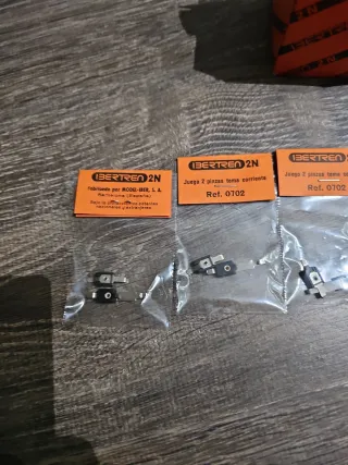 Juego 2 pinzas toma corriente Ibertren 2N