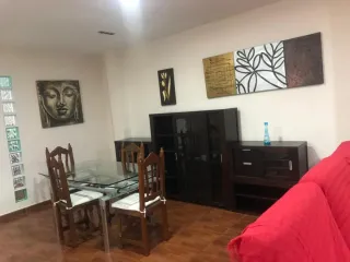 Se alquila una casa en avenida mediterráneo a proc