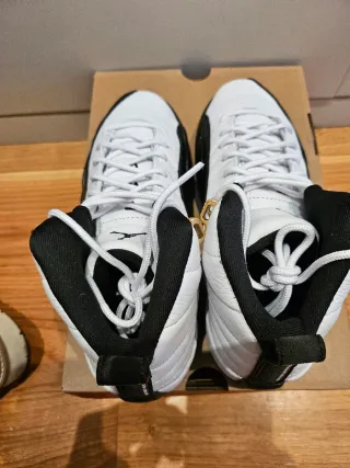 Nike Air Jordan 12 Retro Taxi Talla 38