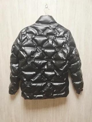 Chaqueta Prada Negra Brillante.  Tallas: S-M-L-XL-