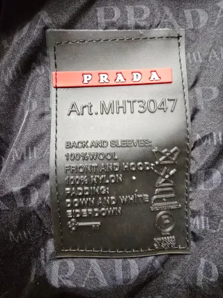 Chaqueta Prada Negra Brillante.  Tallas: S-M-L-XL-