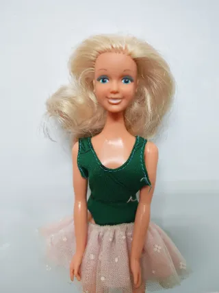 Barbie con Bicicletta Viola