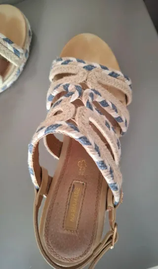 Sandalias Mariamare Beige y Azul