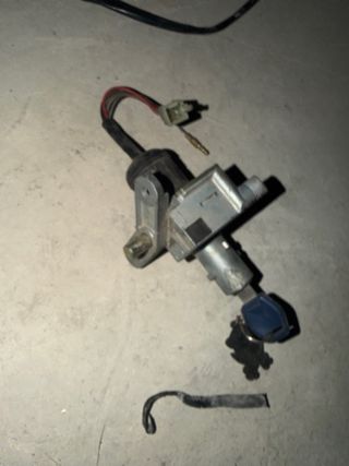 Bombín de contacto Yamaha Aerox