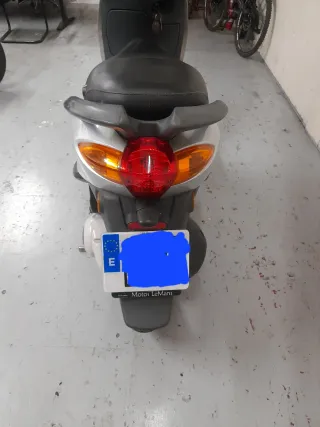 Piaggio Fly 125 Scooter Plata Año 2006