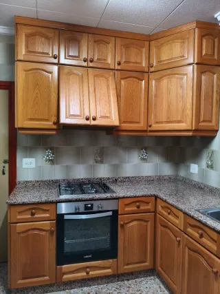 Muebles de cocina madera y piedra