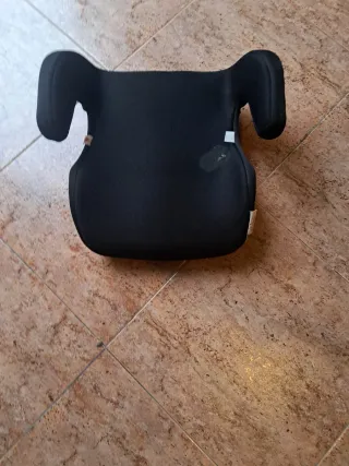 Silla elevadora negra