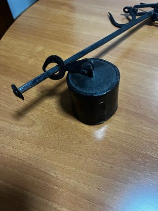 Balanza romana antigua de hierro forjado