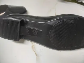 Zapatos Negros Brillo Tacón Bajo Talla 37