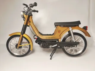 Maqueta Derbi Variant California 1984 1:10