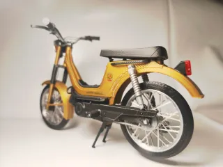 Maqueta Derbi Variant California 1984 1:10