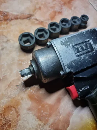 Pistola de impacto neumática y vasos