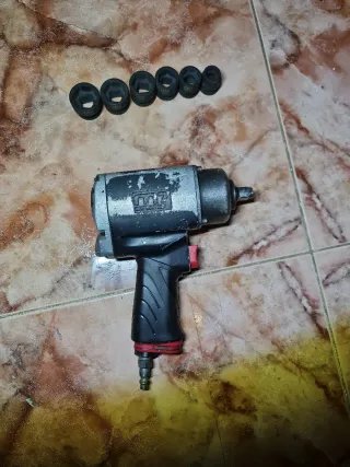 Pistola de impacto neumática y vasos