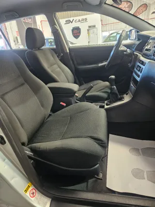 Toyota Corolla 2.0 diesel 115cv,115.000k,12/2005