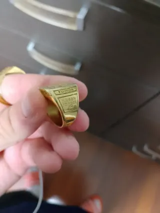Anillo Louis Vuitton Dorado