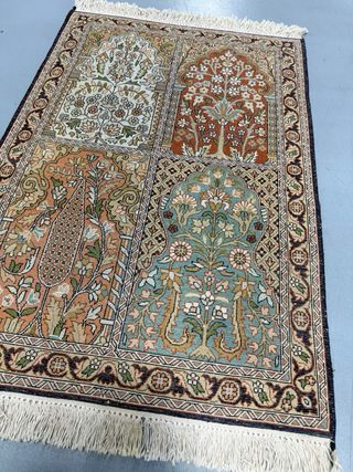 Tappeto Ghoum in seta e lana