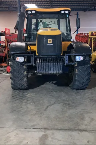 Tractor JCB 3230