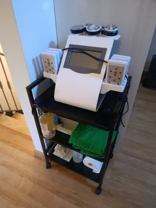 Máquina de Cavitación y RF 6 en 1.