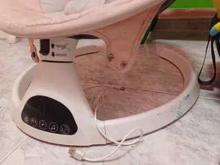 Mecedora eléctrica para bebé