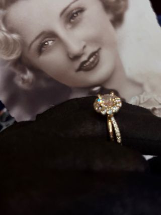 Anillo con Etiquetas Bañado en Oro y Circonita