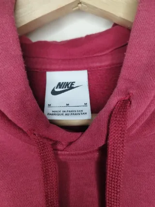 Sudadera Nike con capucha roja logo bordado