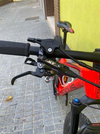 Bicicleta montaña FOCUS Raven Roja