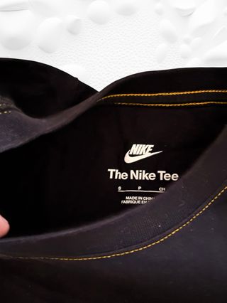 Maglietta Nike Vintage Nera con ricamo