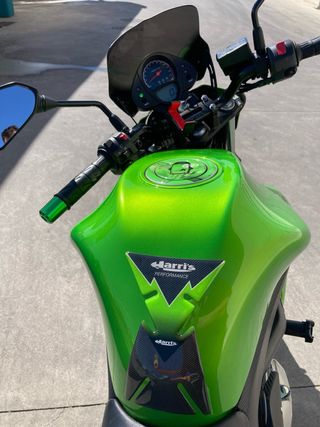 Kawasaki ER6n se cambia por scooter A2