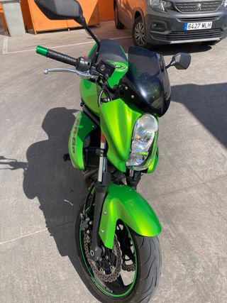 Kawasaki ER6n se cambia por scooter A2