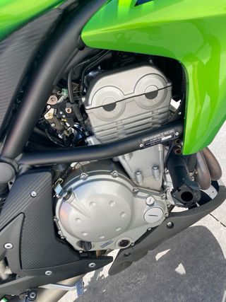 Kawasaki ER6n se cambia por scooter A2