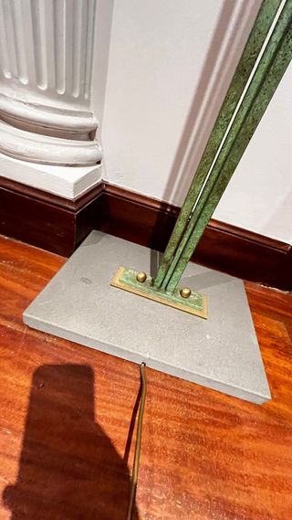 Lámpara de pie diseño vanguardista