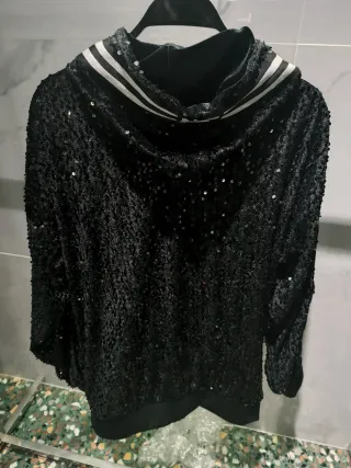 Sudadera Tatu con lentejuelas y rayas nuevas!