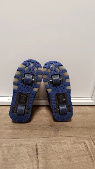 Zapatillas con ruedas talla 31