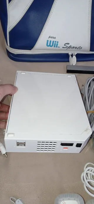 Lote Nintendo Wii con 6 giochi, 2 controller e borsa