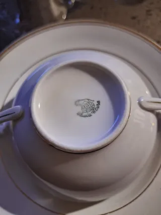 Juego Consomé 6 servicios porcelana oro