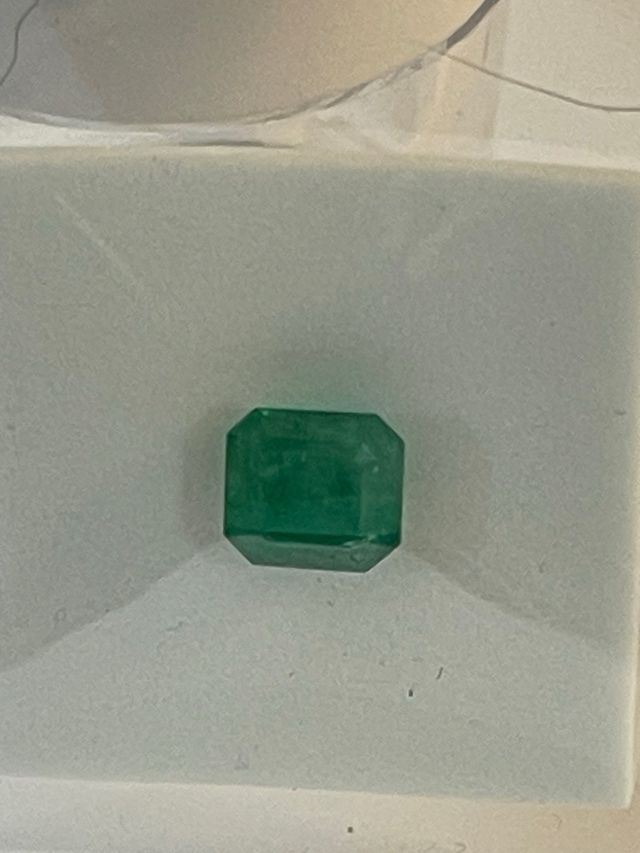 Esmeralda Natural 2.29 Ct Brasil IGE