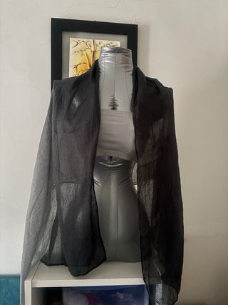 Grande foulard nero e grigio sfumato